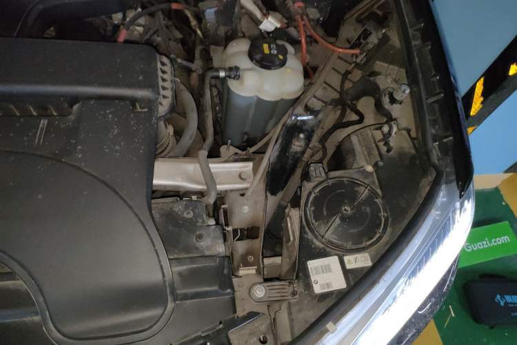 Used BMW X6 2019 xDrive28i M Sport Package Engine Bay Left
