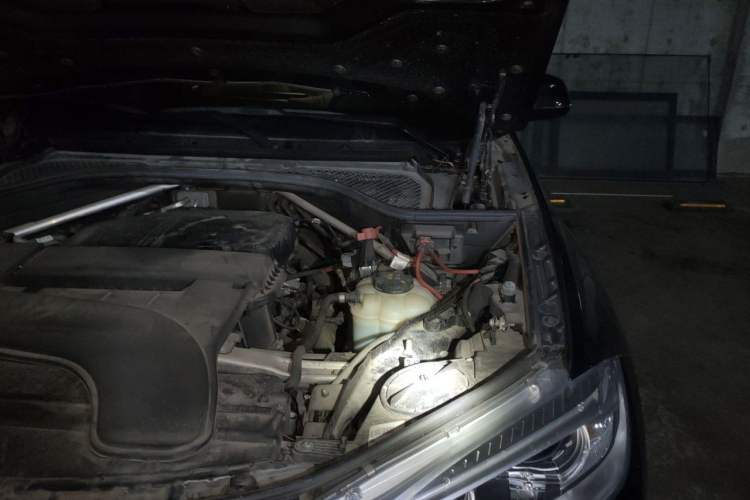 Used BMW X6 2019 xDrive28i M Sport Package Engine Bay Left