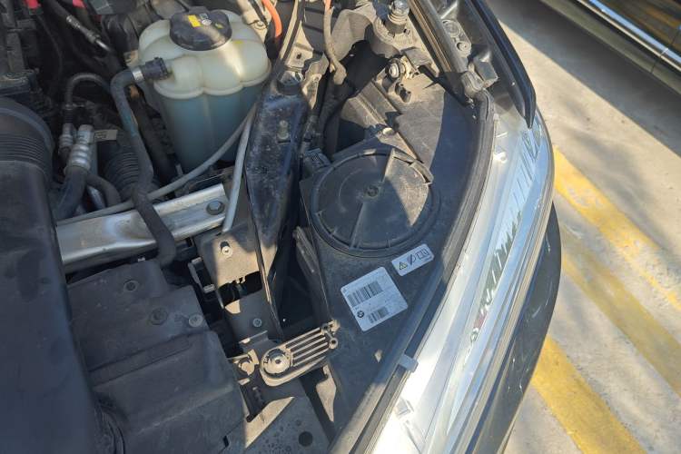 Used BMW X6 2019 xDrive35i M Sport Package Engine Bay Left