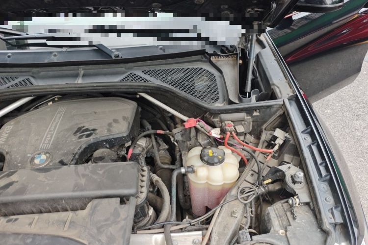 Used BMW X6 2019 xDrive28i M Sport Package Engine Bay Left