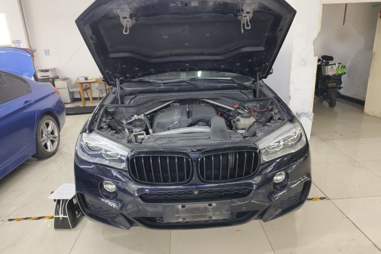 Used BMW X6 2019 xDrive35i Luxury Model with M Sport Package Engine Bay