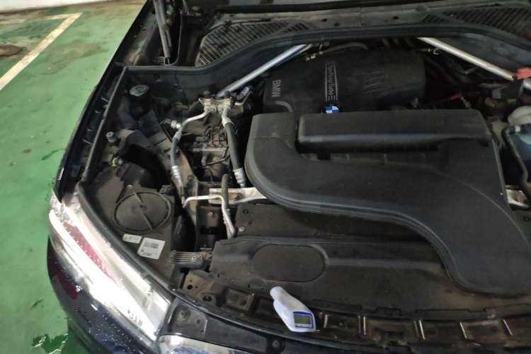 Used BMW X6 2019 xDrive28i M Sport Package Engine Bay Right