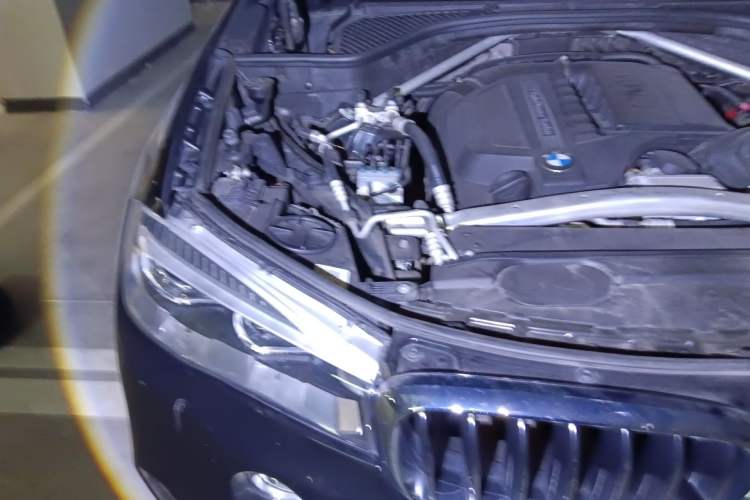 Used BMW X6 2019 xDrive35i Luxury Model with M Sport Package Engine Bay Right