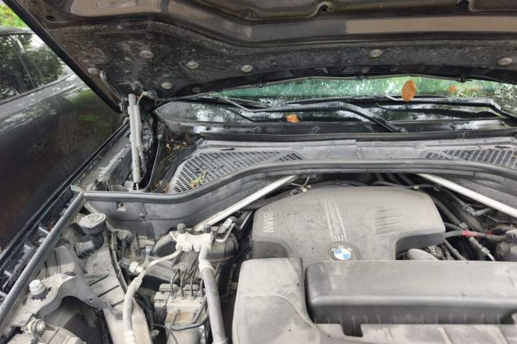 Used BMW X6 2019 xDrive28i M Sport Package Engine Bay Right