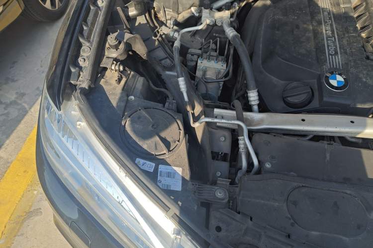 Used BMW X6 2019 xDrive35i M Sport Package Engine Bay Right