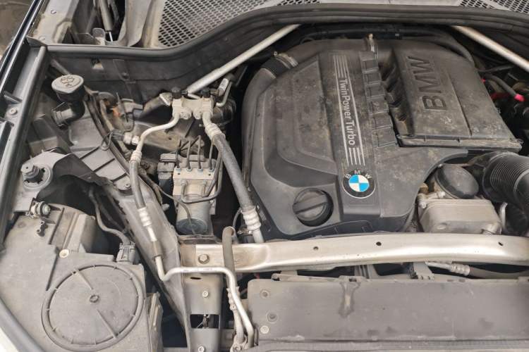 Used BMW X6 2019 xDrive35i M Sport Package Engine Bay Right