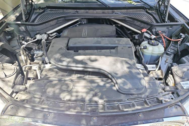 Used BMW X6 2019 xDrive28i M Sport Package Engine Bay