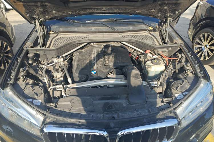 Used BMW X6 2019 xDrive35i M Sport Package Engine Bay