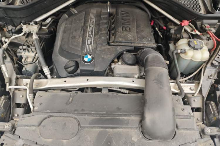 Used BMW X6 2019 xDrive35i M Sport Package Engine Bay