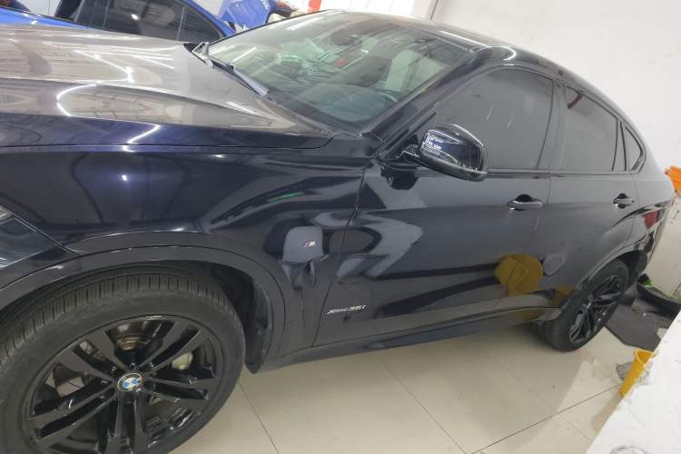 Used BMW X6 2019 xDrive35i Luxury Model with M Sport Package Exterior 3
