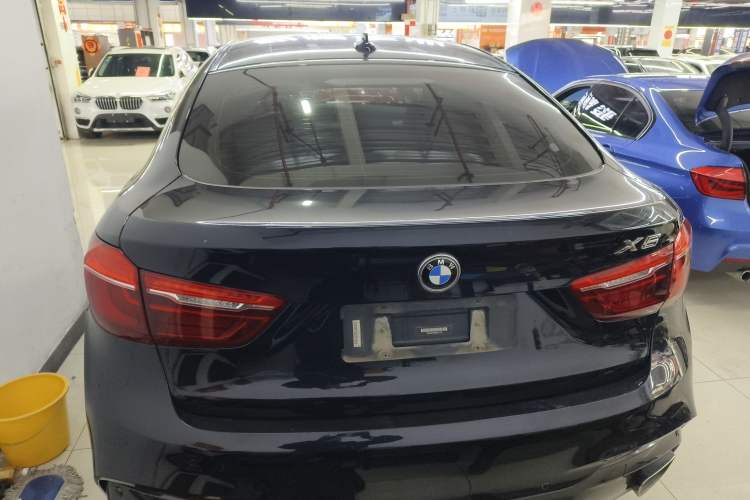 Used BMW X6 2019 xDrive35i Luxury Model with M Sport Package Exterior 4