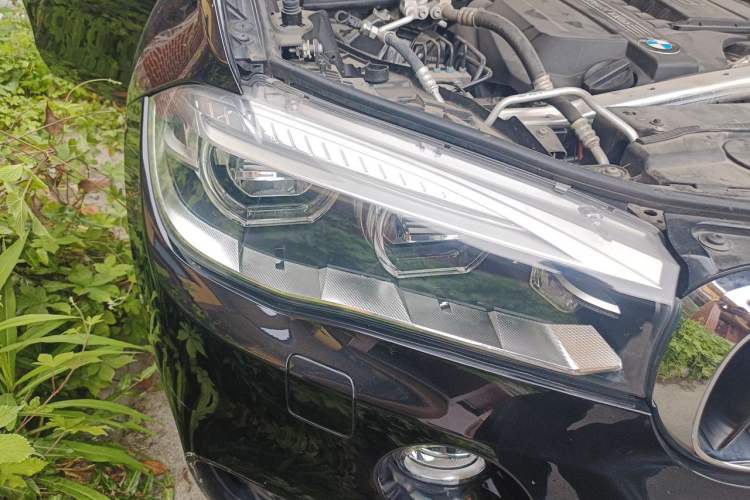Used BMW X6 2019 xDrive35i Luxury Model with M Sport Package Exterior 6
