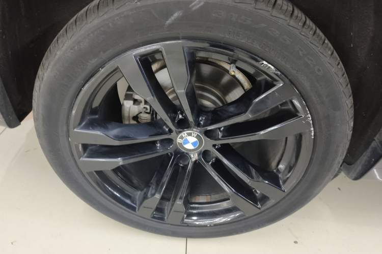 Used BMW X6 2019 xDrive35i Luxury Model with M Sport Package Exterior 8