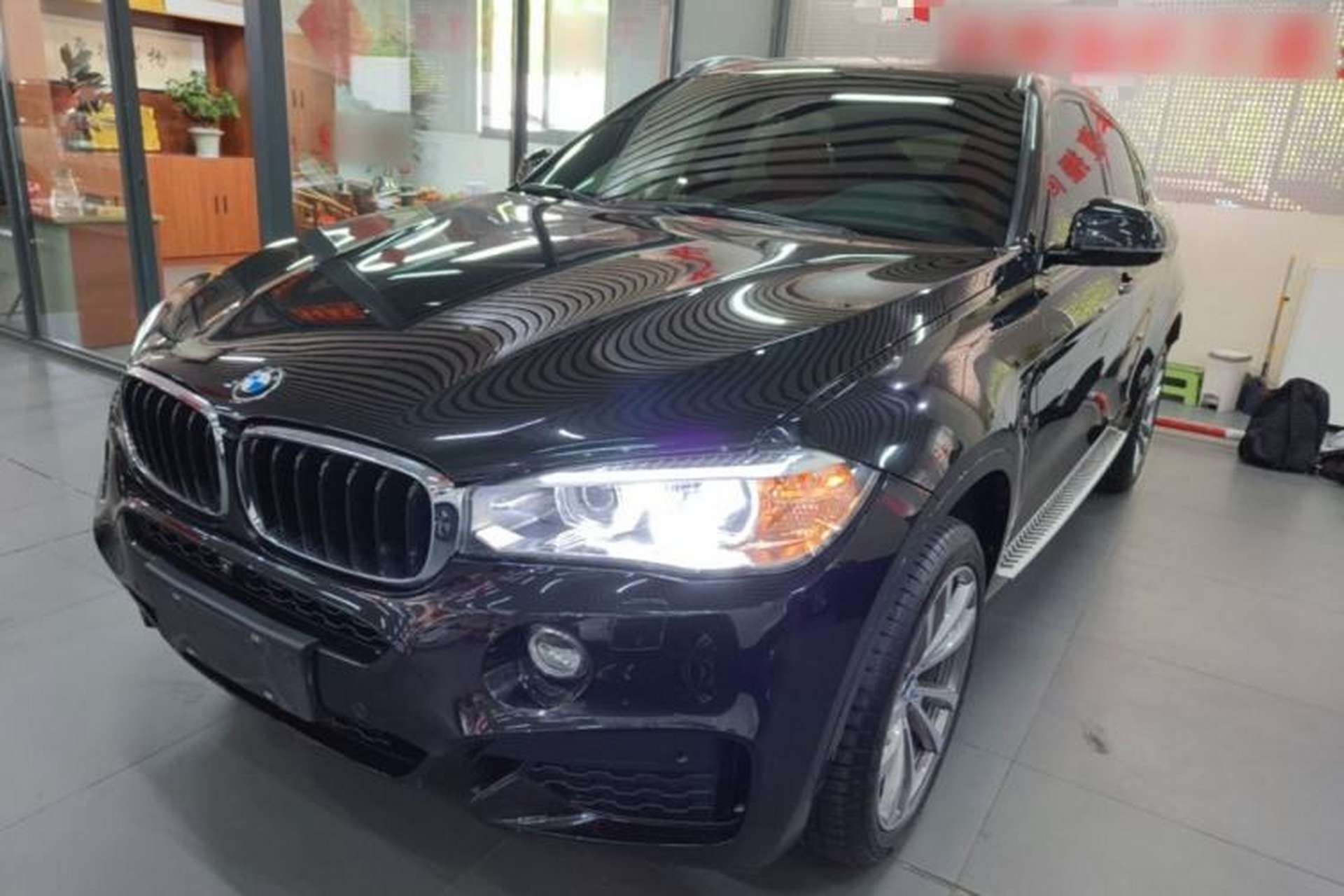 Used BMW X6 2019 xDrive28i M Sport Package Front Left 45 Deg