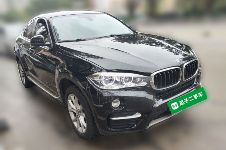 Used BMW X6  Front Right 45 Deg