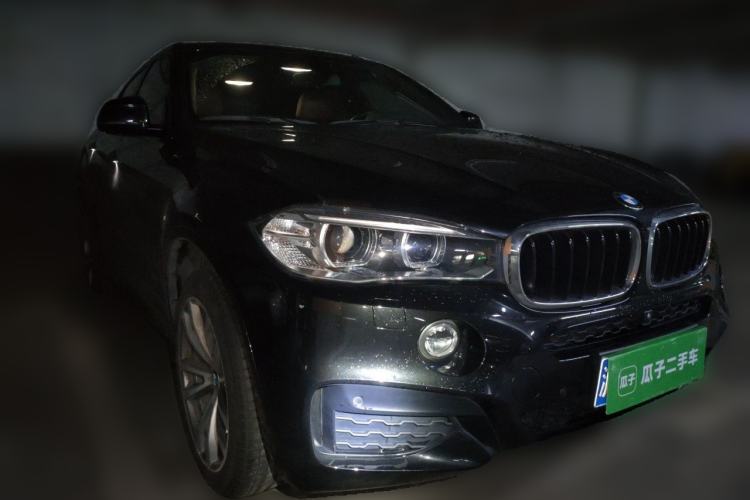 Used BMW X6 2019 xDrive28i M Sport Package Front Right 45 Deg