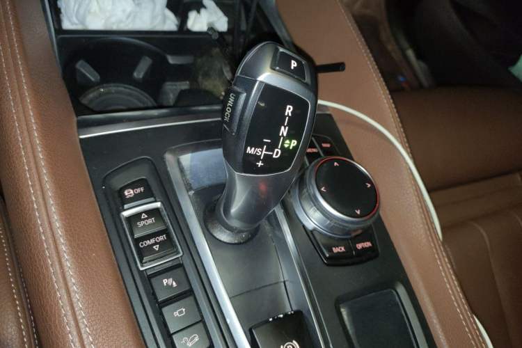 Used BMW X6 2019 xDrive28i M Sport Package Gear Lever