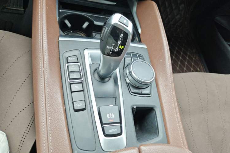 Used BMW X6 2019 xDrive28i M Sport Package Gear Lever