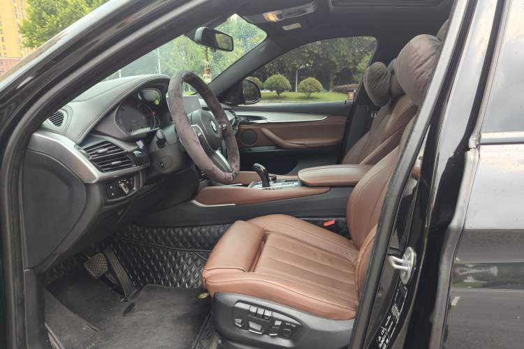 Used BMW X6 2019 xDrive35i M Sport Package Interior 2