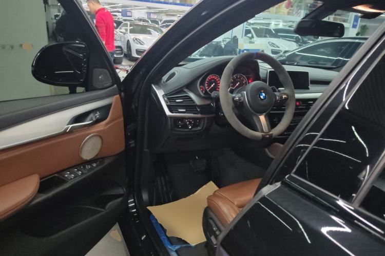 Used BMW X6 2019 xDrive35i M Sport Package Interior 3