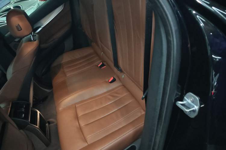 Used BMW X6 2019 xDrive35i M Sport Package Interior 4