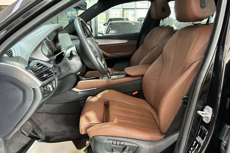 Used BMW X6 2019 xDrive28i M Sport Package Interior 5