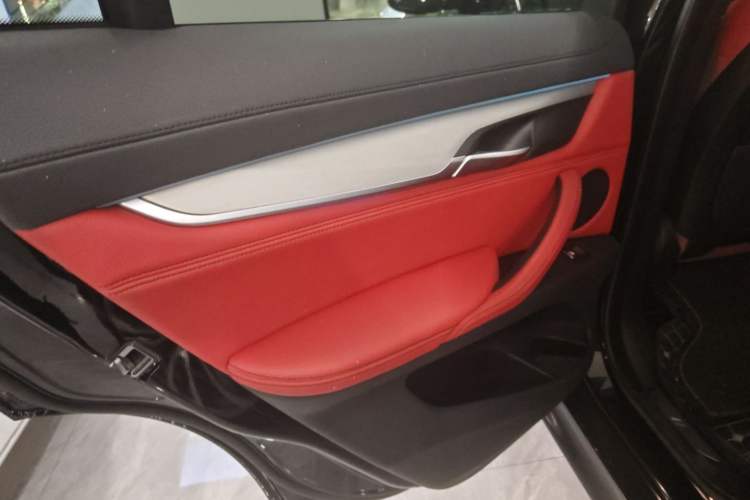 Used BMW X6 2019 xDrive28i M Sport Package Interior 8