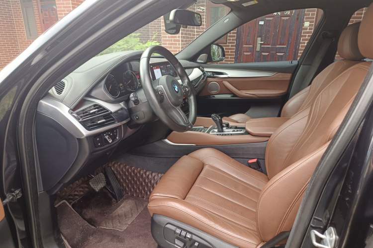 Used BMW X6 2019 xDrive35i Luxury Model with M Sport Package Left Front Seat