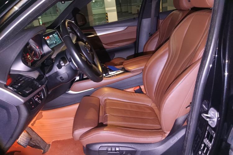 Used BMW X6 2019 xDrive35i Luxury Model with M Sport Package Left Front Seat