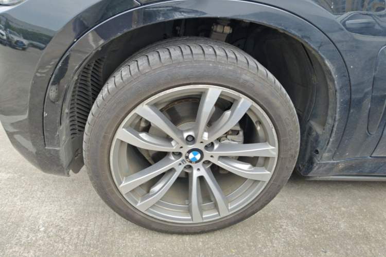Used BMW X6 2019 xDrive28i M Sport Package Left Front Wheel Hub