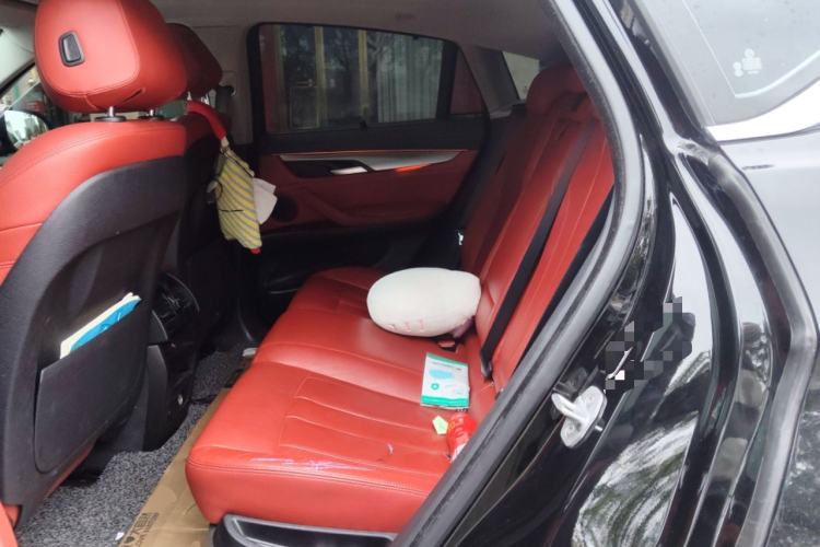 Used BMW X6  Left Rear Seat