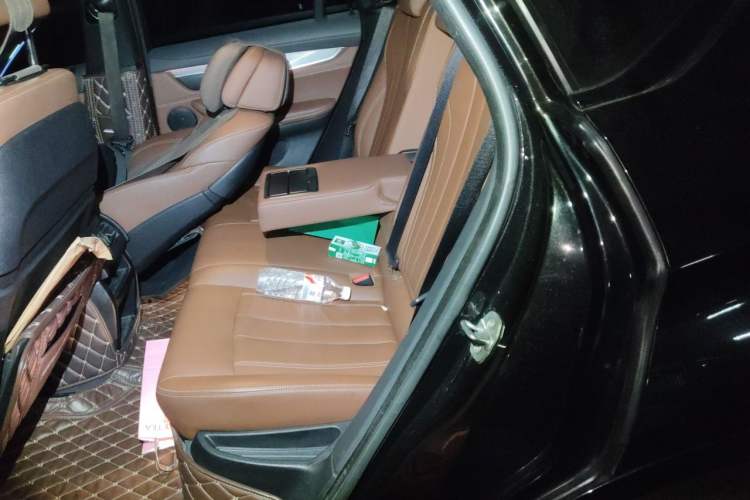 Used BMW X6 2019 xDrive28i M Sport Package Left Rear Seat