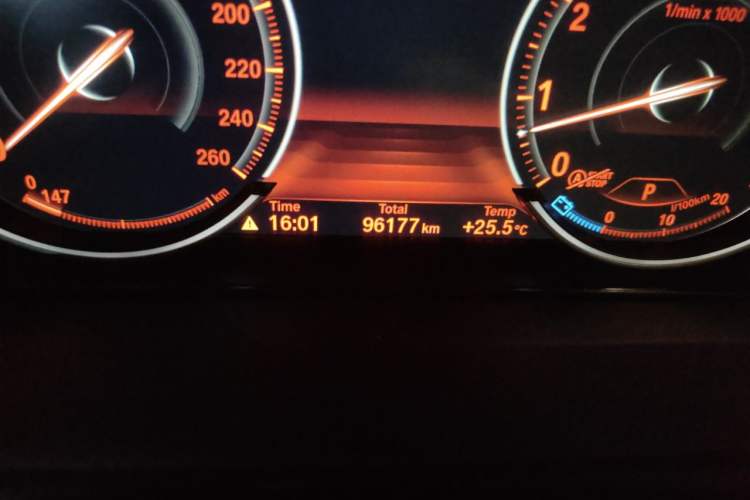 Used BMW X6 2019 xDrive35i M Sport Package Odometer Close Up