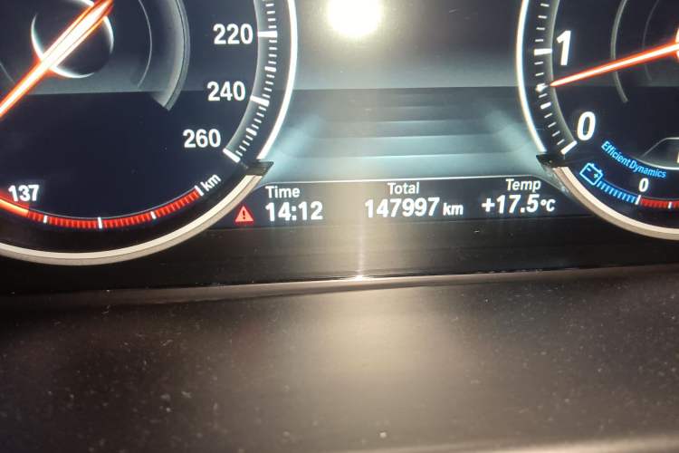 Used BMW X6 2019 xDrive35i Luxury Model with M Sport Package Odometer Close Up