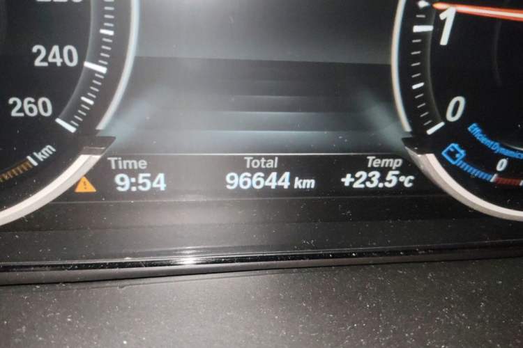 Used BMW X6 2019 xDrive28i M Sport Package Odometer Close Up