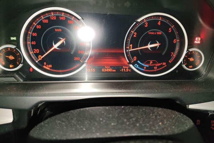 Used BMW X6 2019 xDrive28i M Sport Package Odometer Close Up