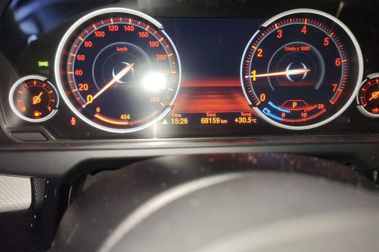 Used BMW X6 2019 xDrive35i Luxury Model with M Sport Package Odometer Close Up