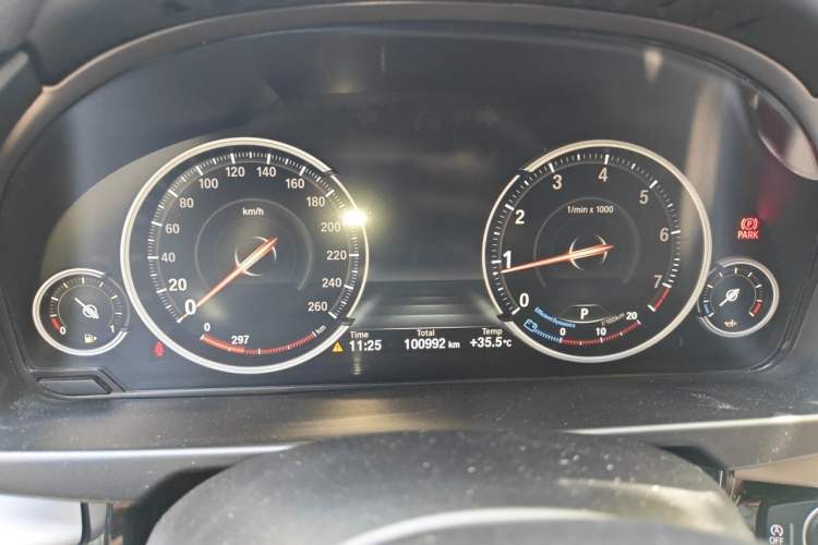 Used BMW X6 2019 xDrive28i M Sport Package Odometer Close Up
