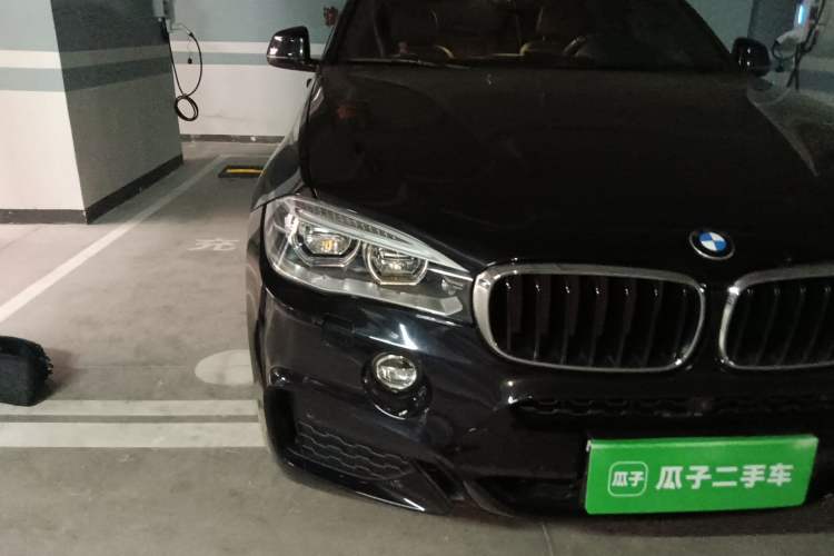 Used BMW X6 2019 xDrive35i Luxury Model with M Sport Package Right Front Headlight