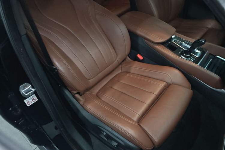 Used BMW X6 2019 xDrive35i M Sport Package Right Front Seat