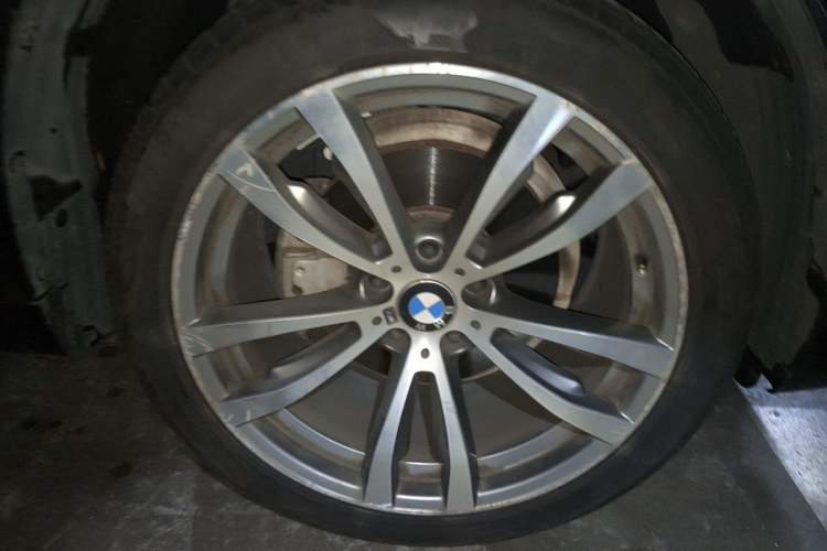 Used BMW X6 2019 xDrive28i M Sport Package Right Front Wheel Hub