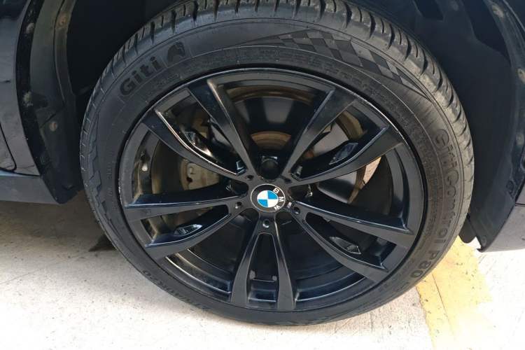Used BMW X6 2019 xDrive35i M Sport Package Right Front Wheel Hub