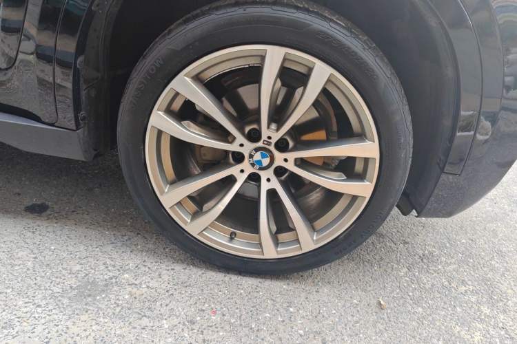 Used BMW X6 2019 xDrive28i M Sport Package Right Front Wheel Hub