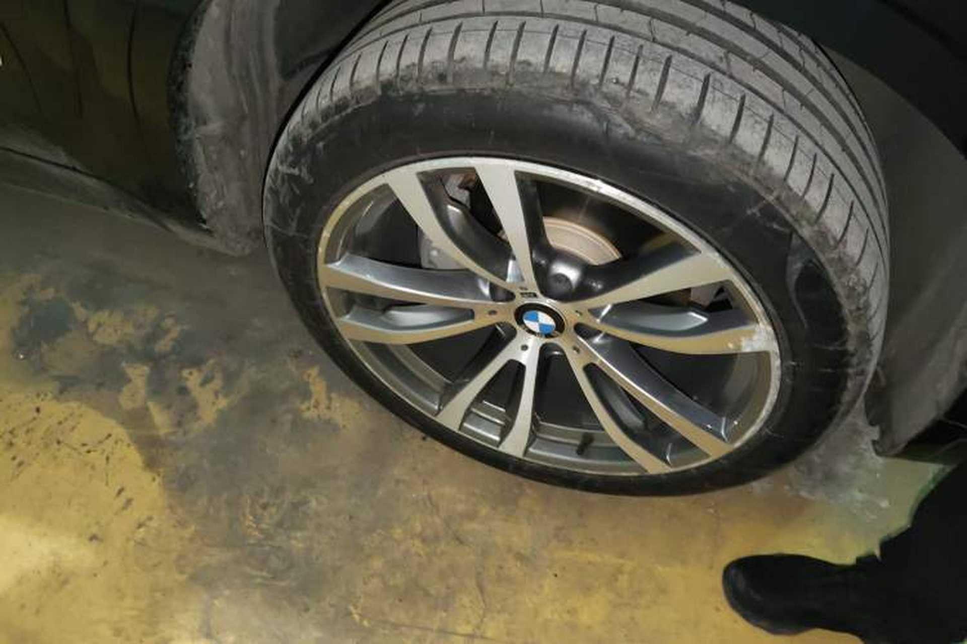 Used BMW X6 2019 xDrive28i M Sport Package Right Front Wheel Hub