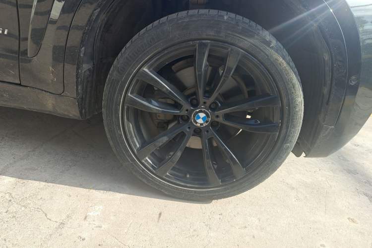 Used BMW X6 2019 xDrive35i M Sport Package Right Front Wheel Hub