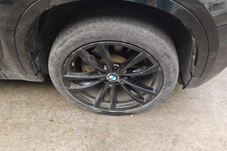 Used BMW X6 2019 xDrive35i M Sport Package Right Front Wheel Hub