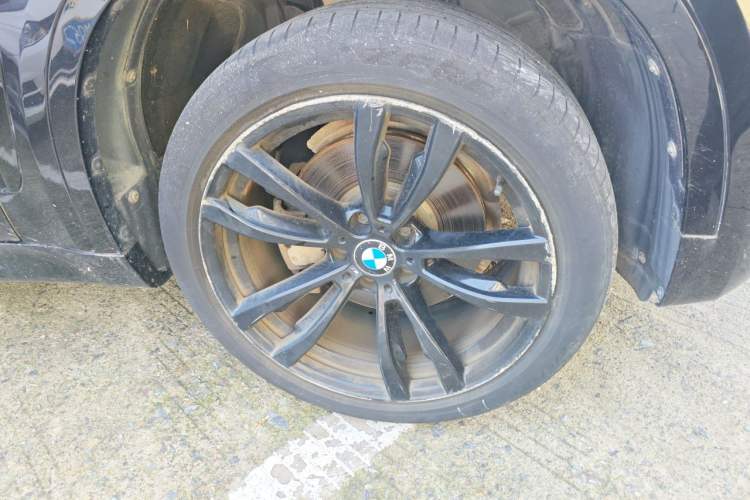 Used BMW X6 2019 xDrive35i M Sport Package Right Front Wheel Hub