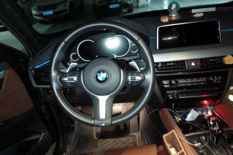 Used BMW X6 2019 xDrive35i M Sport Package Steering Wheel