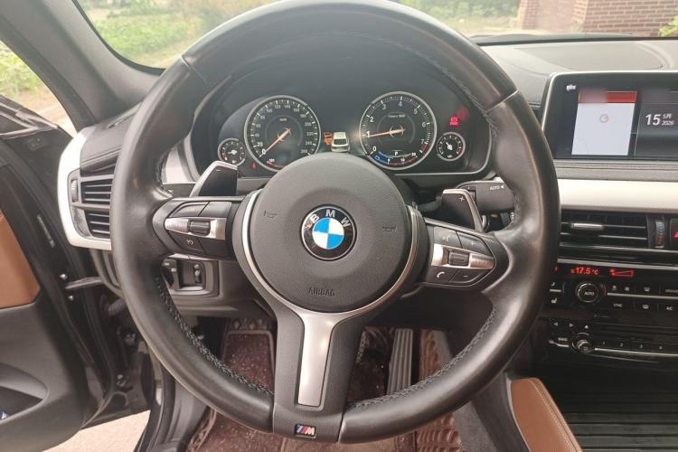Used BMW X6 2019 xDrive35i Luxury Model with M Sport Package Steering Wheel