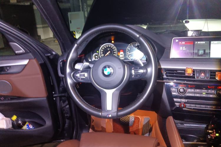 Used BMW X6 2019 xDrive35i Luxury Model with M Sport Package Steering Wheel